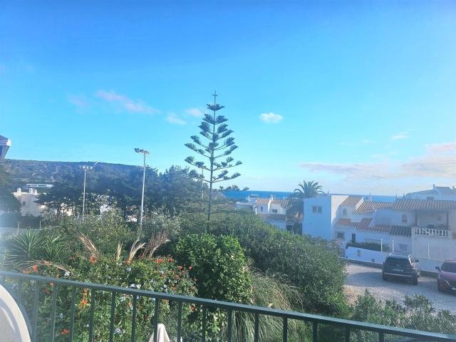 Bem Vindo a esta charmosa moradia no coração da Praia da Luz. 109m² Praia da Luz