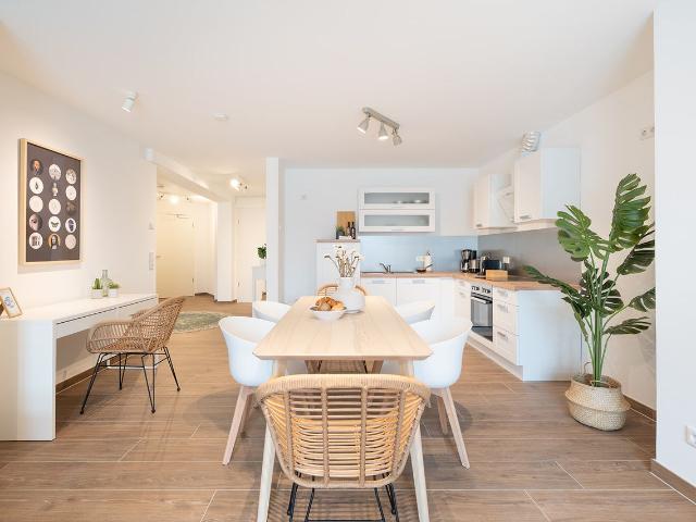 Benville Dresden | Top location Modern Workplace, Dresden Amsterdam Apartments for Rent