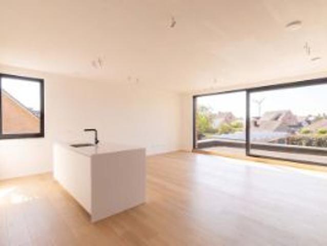 BEN appartement in centrum Brecht met 2 slaapkamers & terras