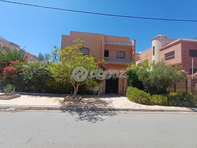 BEN BE 1088 Villa à vendre à Benslimane