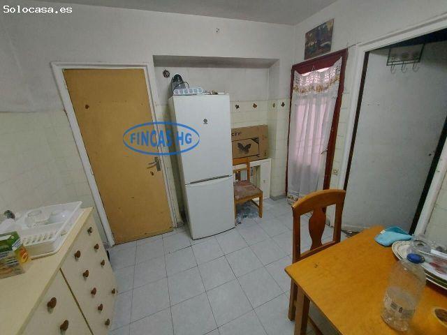 Benalua amplia vivienda con ascensor