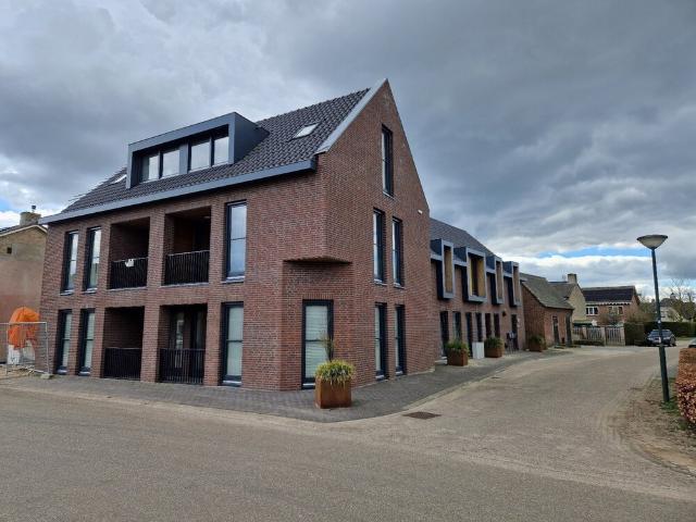 Beneden + bovenwoning appartement te huur in Veghel
