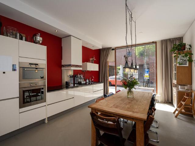 Beneden + bovenwoning dubbel bovenhuis te huur in Amsterdam