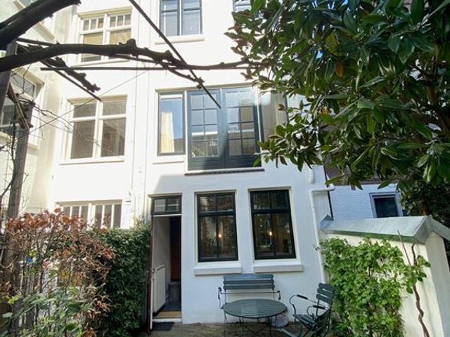 Grachtenpand, tussenwoning te huur in Amsterdam