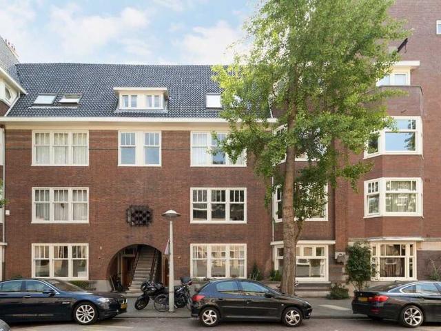 Benedenwoning bel etage te huur in Amsterdam
