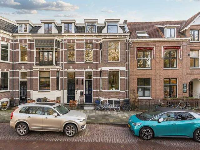 Benedenwoning souterrain te huur in Utrecht