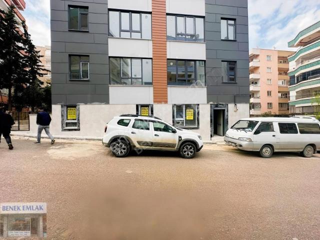 Benek Emlak 1+1 Ofis Yeri Satılık