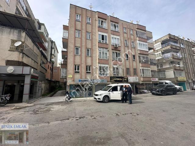 Benek Emlak Emniyet Caddesi 3+1 Satılık Daire