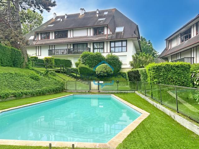 BÉNERVILLE SUR MER – Appartement en souplex à 3 min de la plage avec piscine