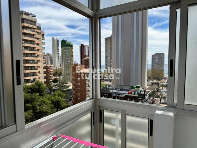 Benidorm en modo inversión: licencia turística, ingresos demostrables y Levante a 200 metros!