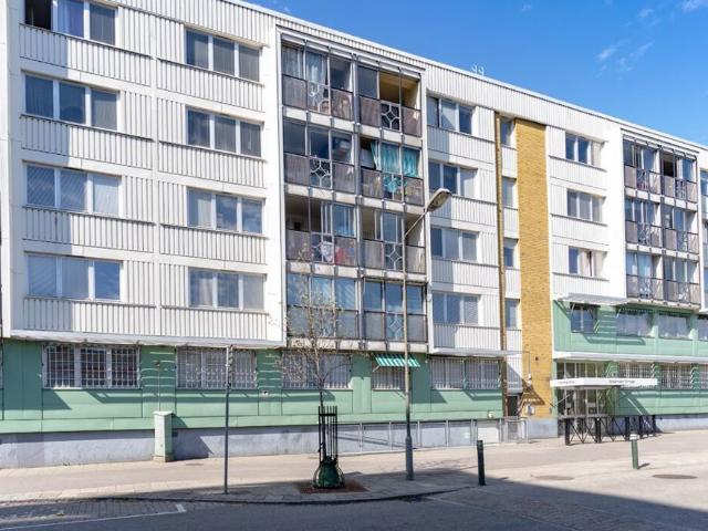 Bennets väg 8 B, Törnrosen