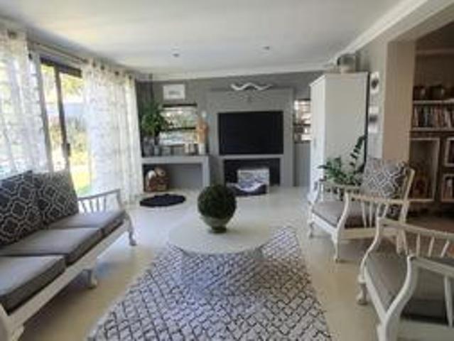 beatiful family home!