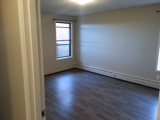 Beau Mills Apartments 1 Bedroom Apartment for Rent at 15805 Beaumaris Rd Nw, Edmonton, AB T5X 5H1 Beaumaris
