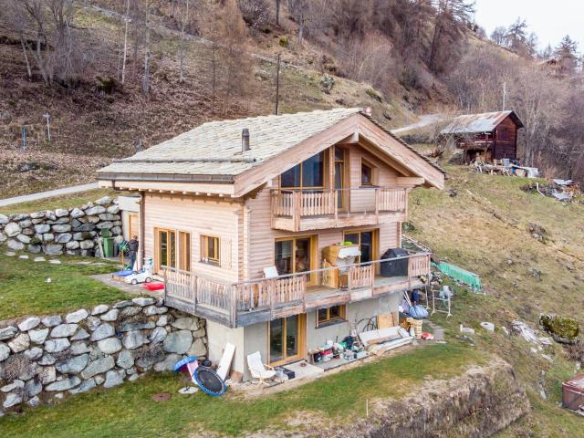 Chalet with 7.5 rooms on sale in Heremence 200 m² | dreamo. Ch