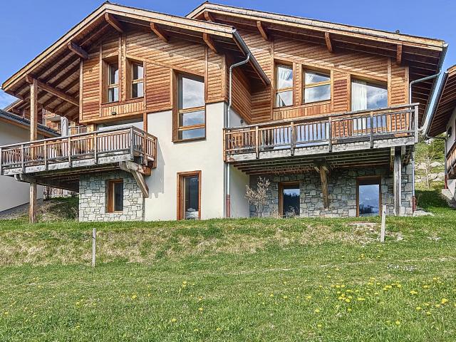 Beau Chalet avec 6 chambres face au Mont Blanc Exclusivité