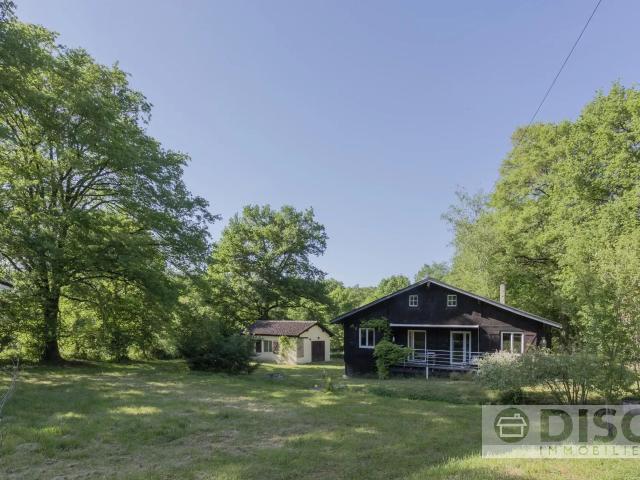 Beau chalet rénové avec jardin et garage dans la vallée du V. m² Saint Christophe