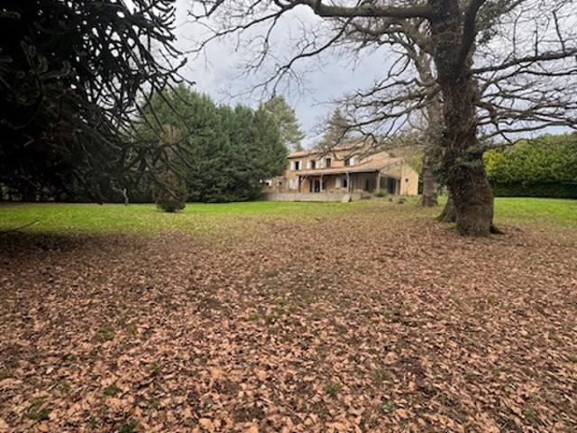 Beau corps de ferme comprenant 3 logements en pleine nature