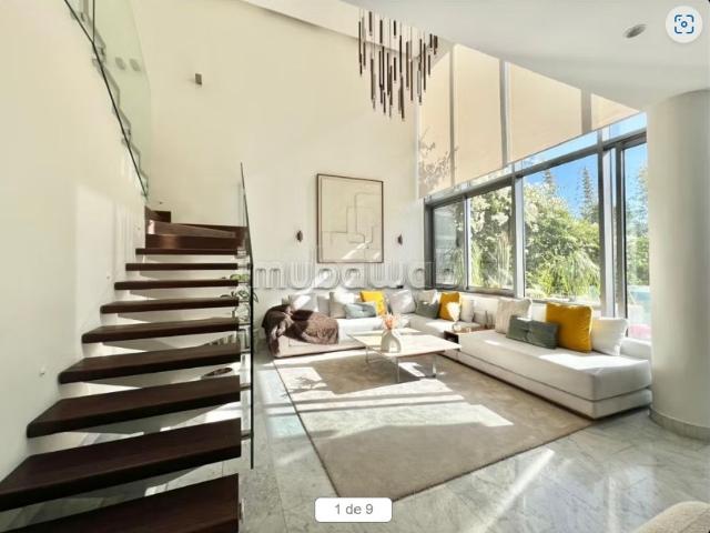 Beau duplex à la vente