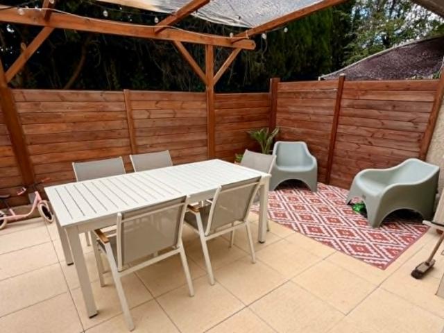 Beau duplex de type 4 avec terrasse et parkings