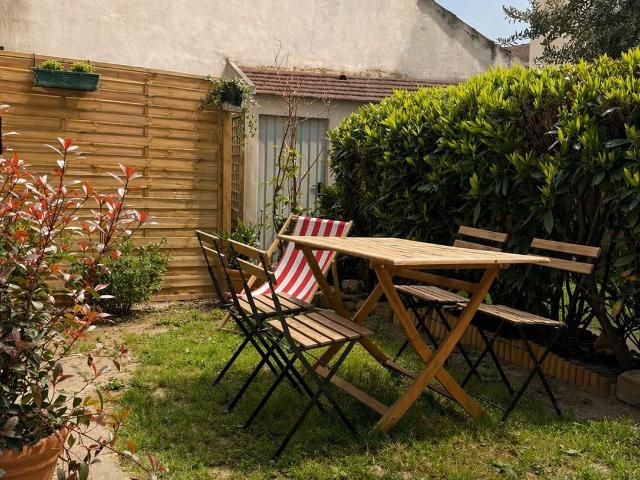 Beau deux pièces avec jardin