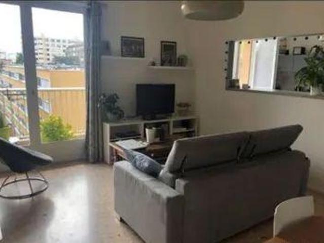 Beau F2 63m² avec balcon Armeville vue sur le parc