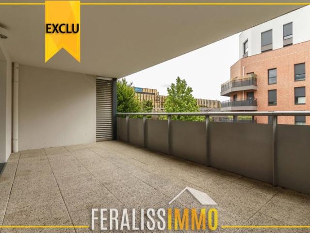 Beau F3 au pied du RER avec terrasse de 18m2 !