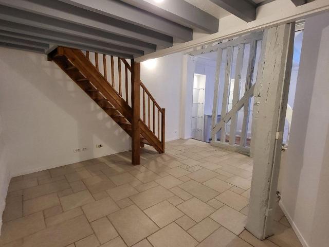 Beau F3 73m² dans le centre d'Auxerre