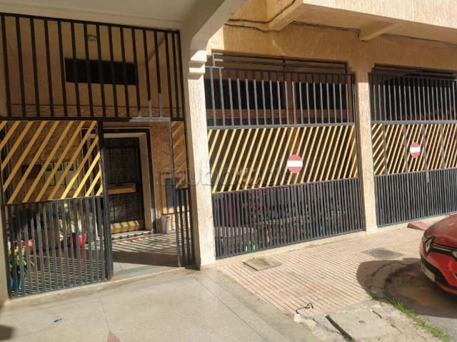Beau local comercial à vendre à Cherkaoui Marzouka. Superficie 160 m²