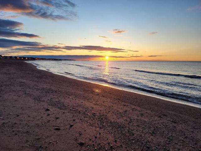 Beau logement rénové, immeuble devant la mer et près de tout les services à pied à Sainte Anne des Monts Haute Gaspésie
