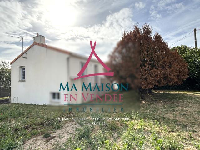 BEAU POTENTIEL, MAISON 3 CHAMBRES SUR 845 M2 DE JARDIN