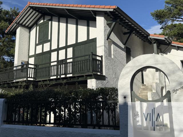 BEAU POTENTIEL POUR CETTE MAISON A RENOVER INTERIEUREMENT