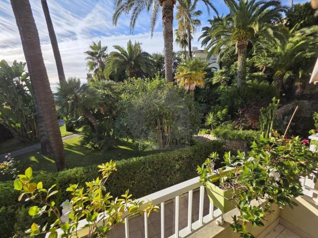 Beau Quatre Pieces Terrasse Double Garage Menton Garavan 95m² Menton