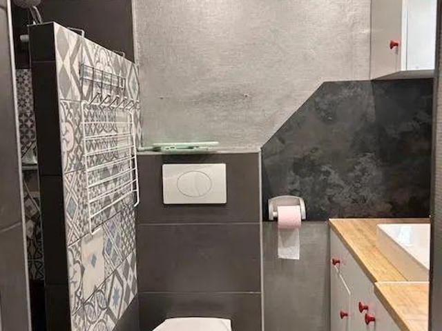 Beau studio 17m² rénové Proche centre ville
