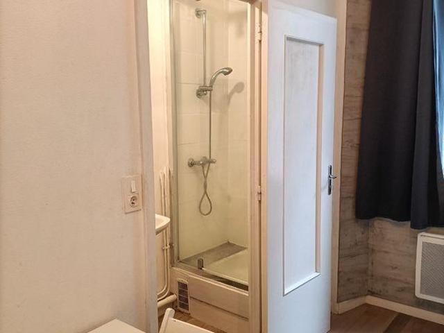 Beau studio 14m² meublé