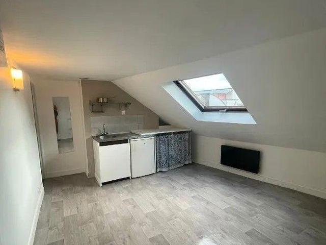 Beau studio 15m² refait à neuf