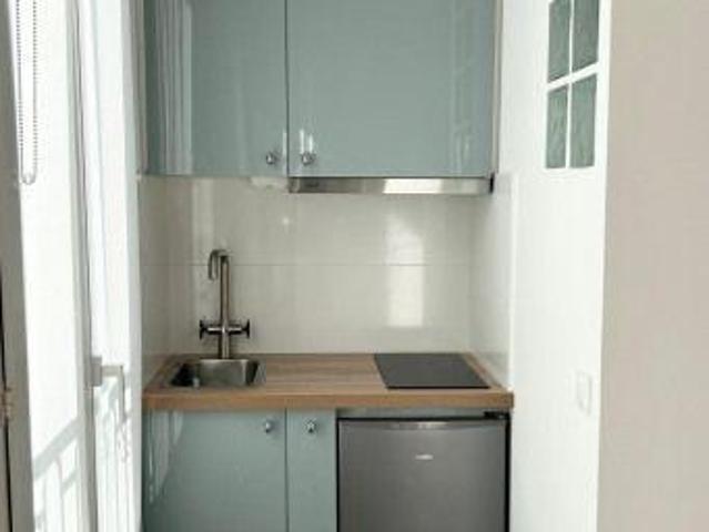 Beau studio 18m² entièrement rénové et meublé