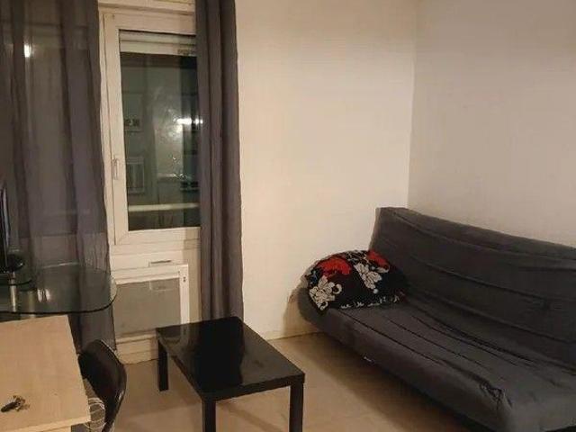 Beau studio 18m² face à l'hôpital central de Nancy