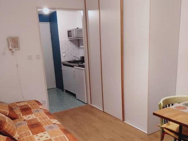 Beau studio 19 m² meublé et rénové à Nantes