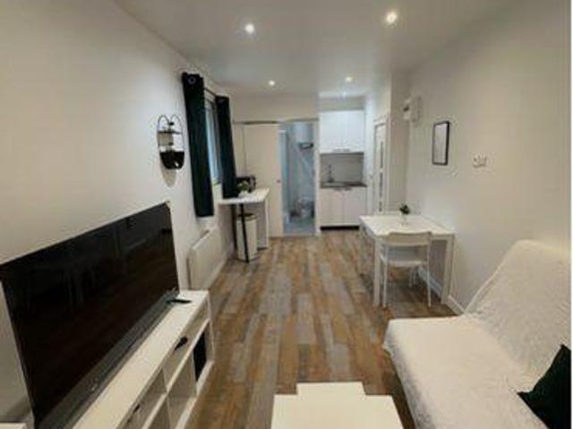 Beau studio 20m2 meublé à 13 min métro ligne 11