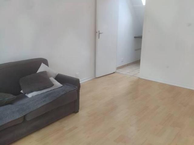 Beau studio 20m² partiellement meublé