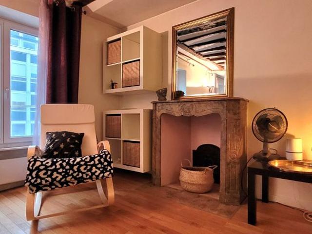 BEAU STUDIO 22 M2 INVALIDES PARIS 7
