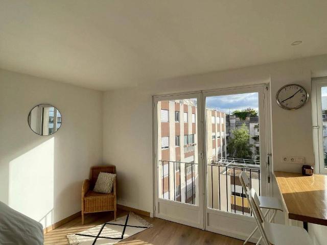 Beau studio 27m2 meublé refait à neuf