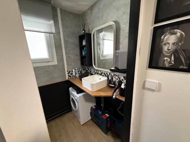 Beau studio 24 m², entièrement rénové, meublé