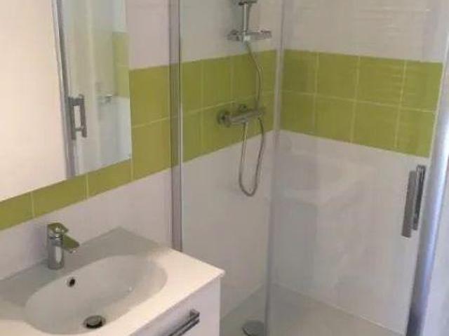 Beau studio 29m² en bon état et très calme