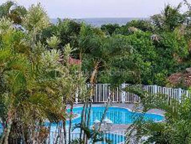 Beau studio 33 m2 piscine plage à pied