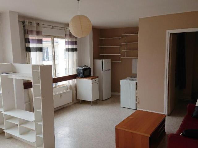 Beau studio 30m2 lumineux Croix Rousse