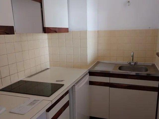 Beau studio 31m² avec balcon et parking