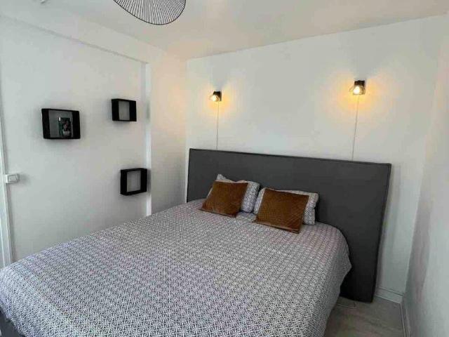 Beau studio 39m² avec balcon face à la Seine