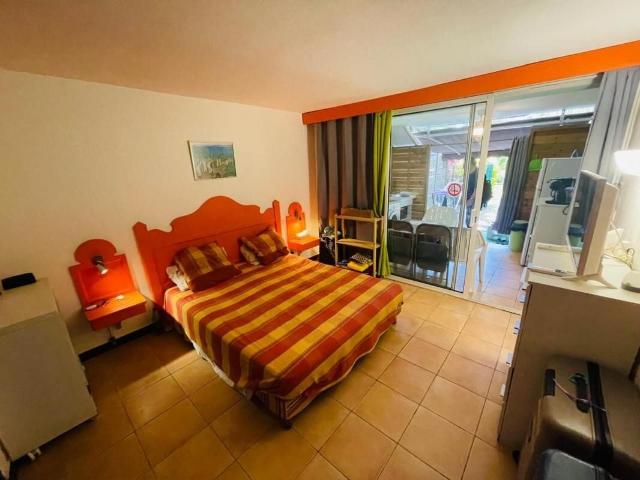 Beau studio à vendre