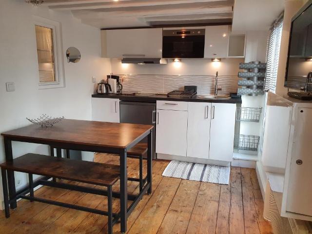Beau studio avec entrée indépendante et chambre au pied de la Butte de Montmartre